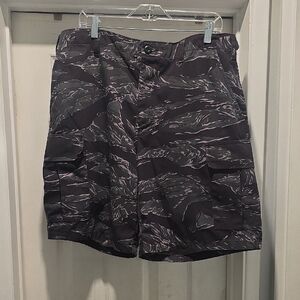 Men's Black Tiger-Stripe Cargo Shorts